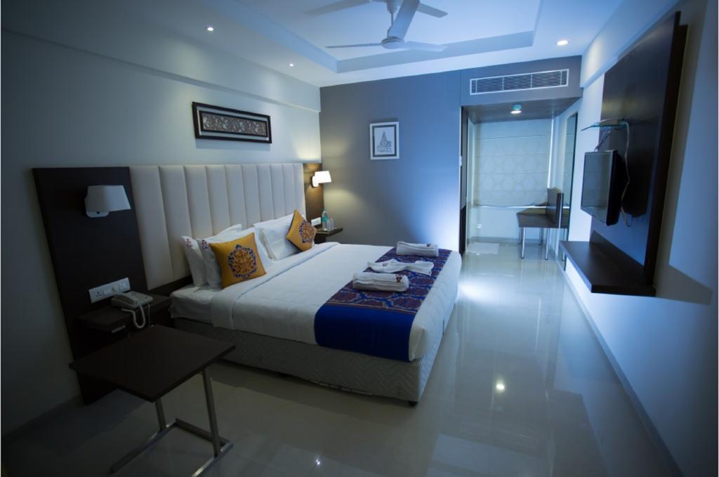 Ganpat Grand Hotel Palni Luaran gambar