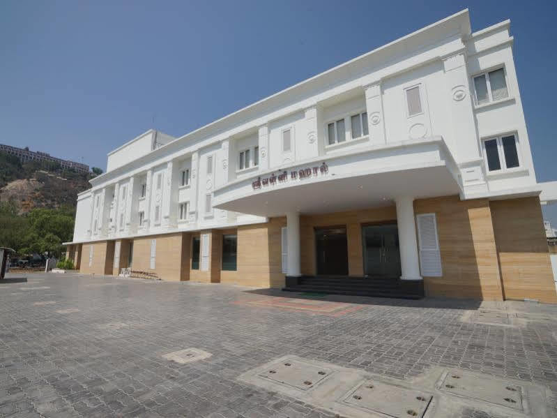Ganpat Grand Hotel Palni Luaran gambar